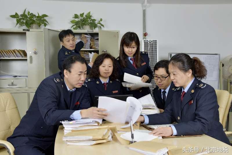 聚光燈下的暗影 揭開演出經(jīng)紀行業(yè)偷稅漏稅的面紗